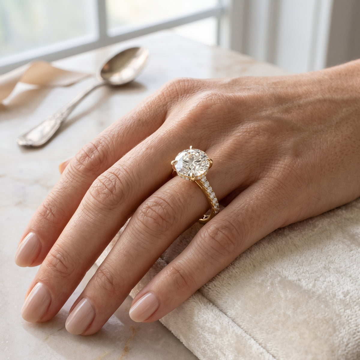 Mira – 3 Carat Round Hidden Halo Cathedral Pavé